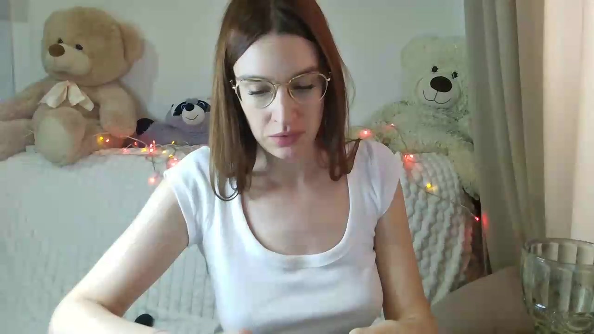 Gallery image thumbnail from CoraHaze's myfreecams stream on, 08/30/2026, 10:52 image 17 of 20