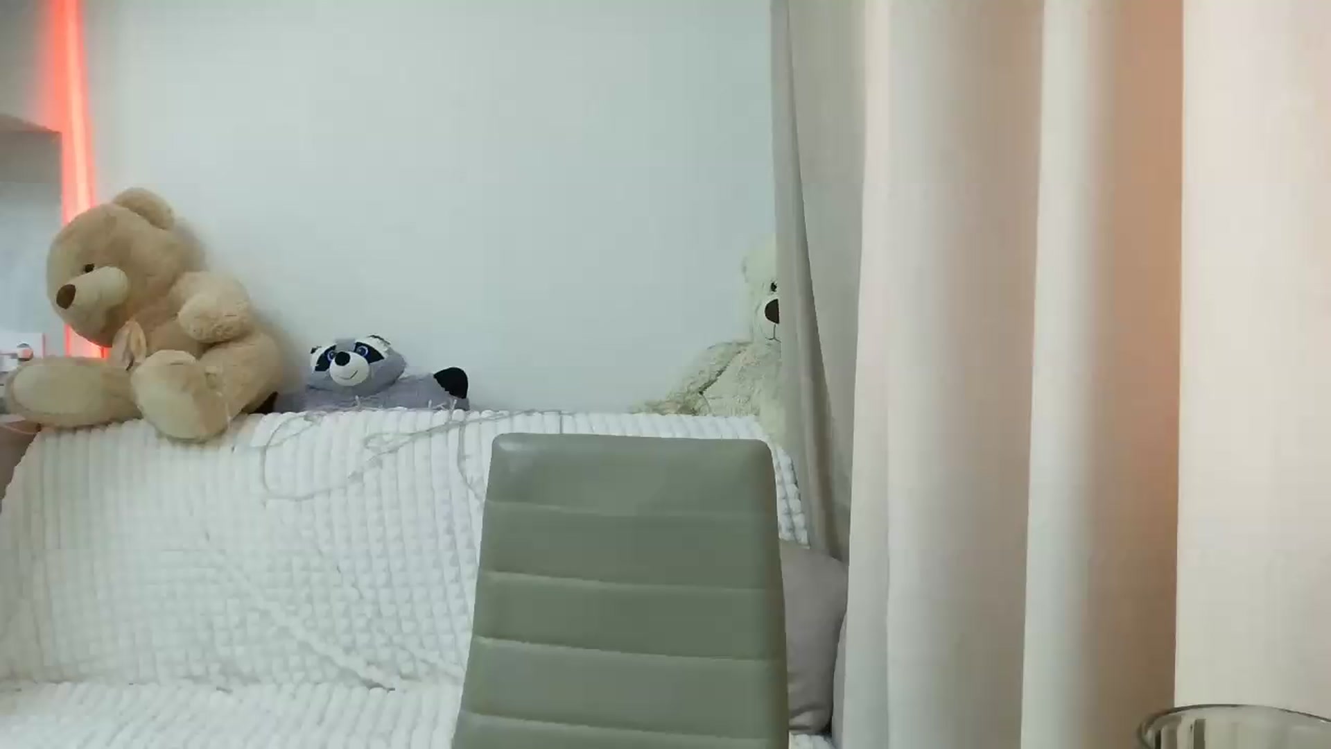 Gallery image thumbnail from CoraHaze's myfreecams stream on, 09/08/2026, 14:42 image 9 of 20