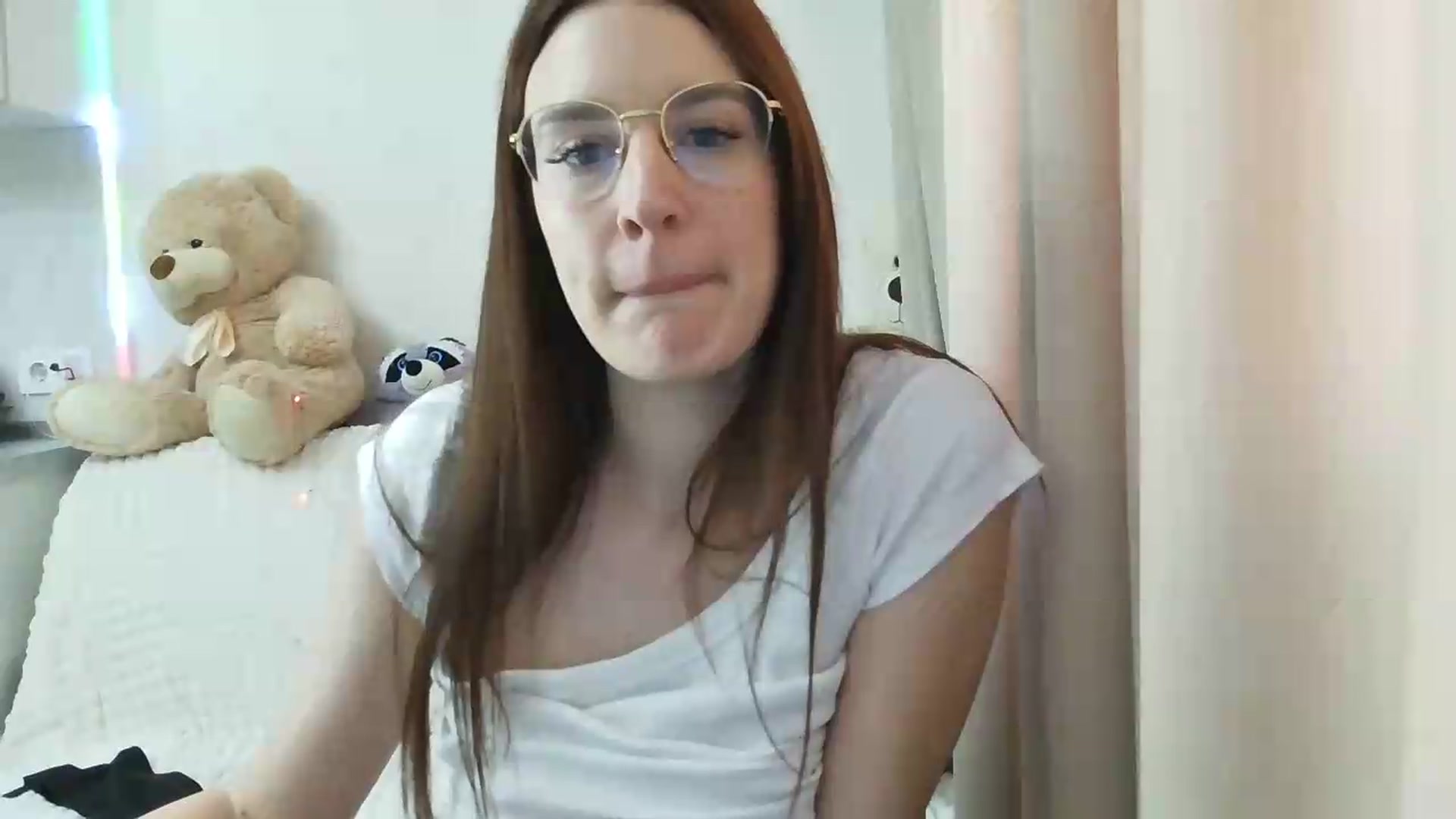 Gallery image thumbnail from CoraHaze's myfreecams stream on, 09/11/2026, 12:08 image 9 of 20