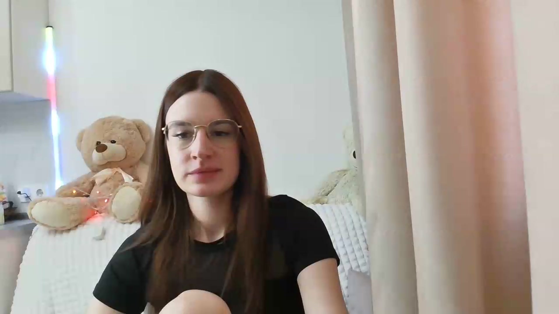 Gallery image thumbnail from CoraHaze's myfreecams stream on, 09/12/2026, 10:44 image 6 of 20