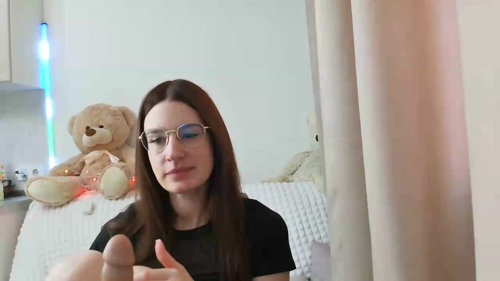 Gallery image thumbnail from CoraHaze's myfreecams stream on, 09/12/2026, 10:44 image 10 of 20