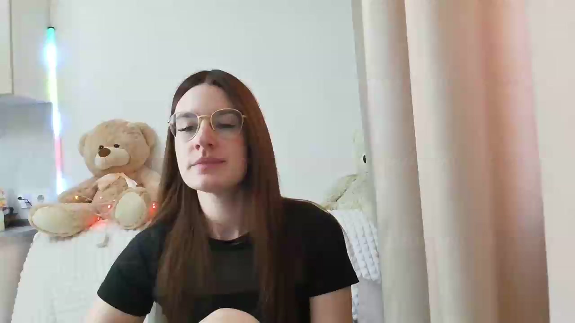 Gallery image thumbnail from CoraHaze's myfreecams stream on, 09/12/2026, 10:44 image 1 of 20