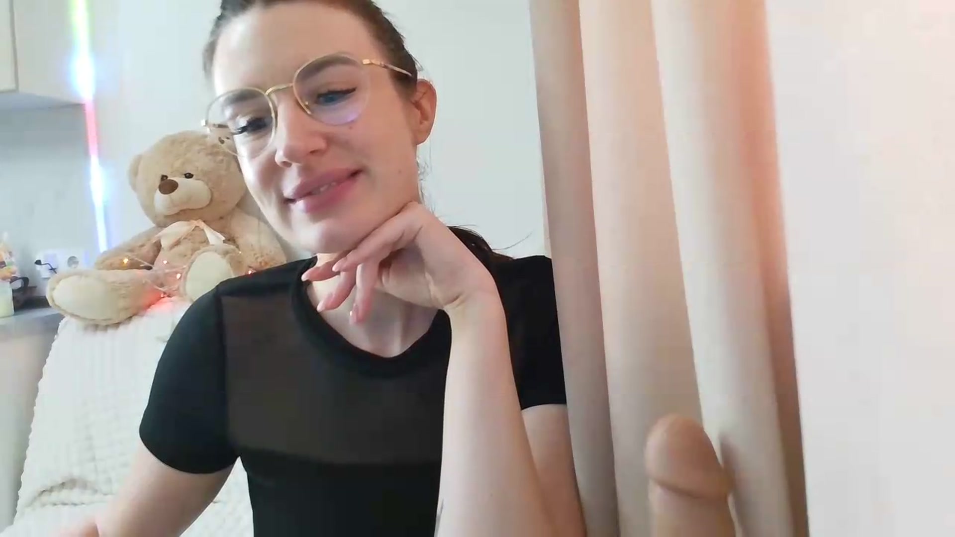 Gallery image thumbnail from CoraHaze's myfreecams stream on, 09/12/2026, 13:36 image 15 of 20