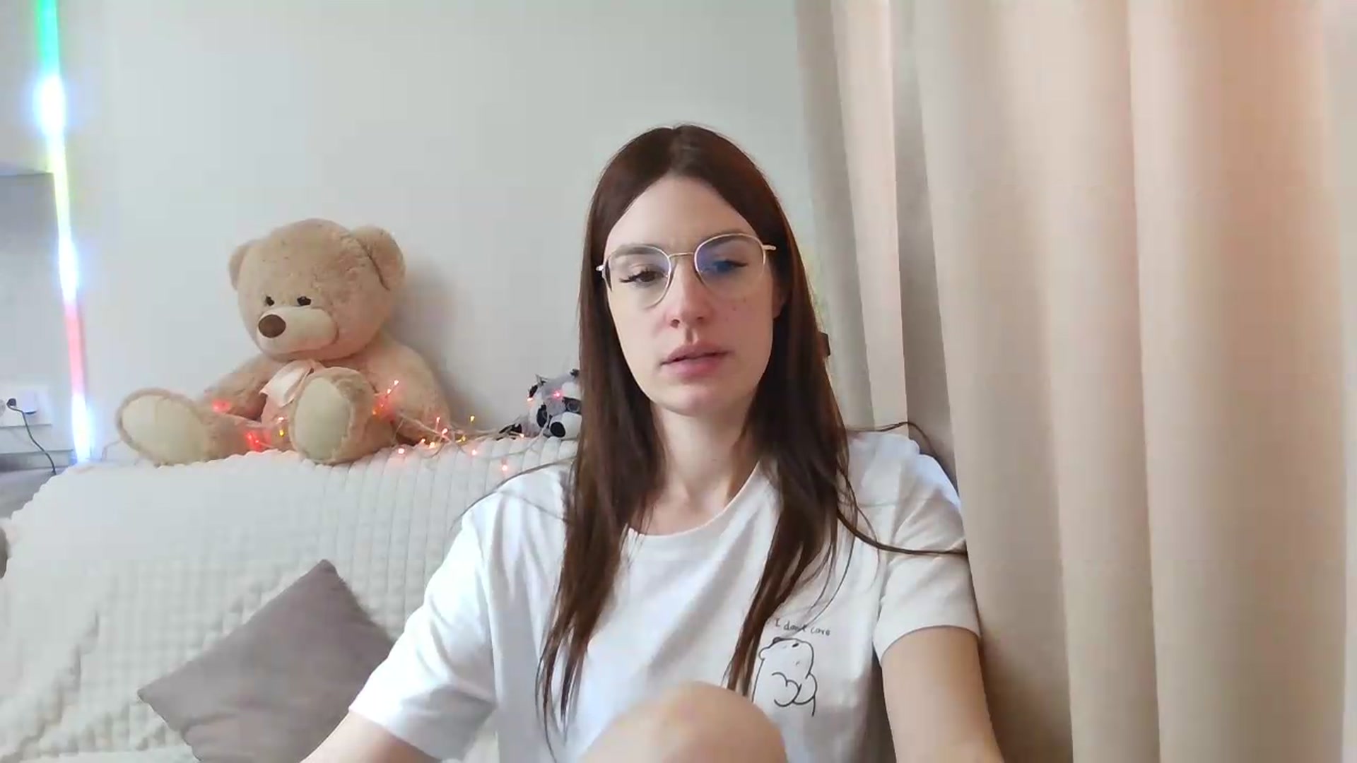 Gallery image thumbnail from CoraHaze's myfreecams stream on, 09/13/2026, 09:11 image 14 of 20