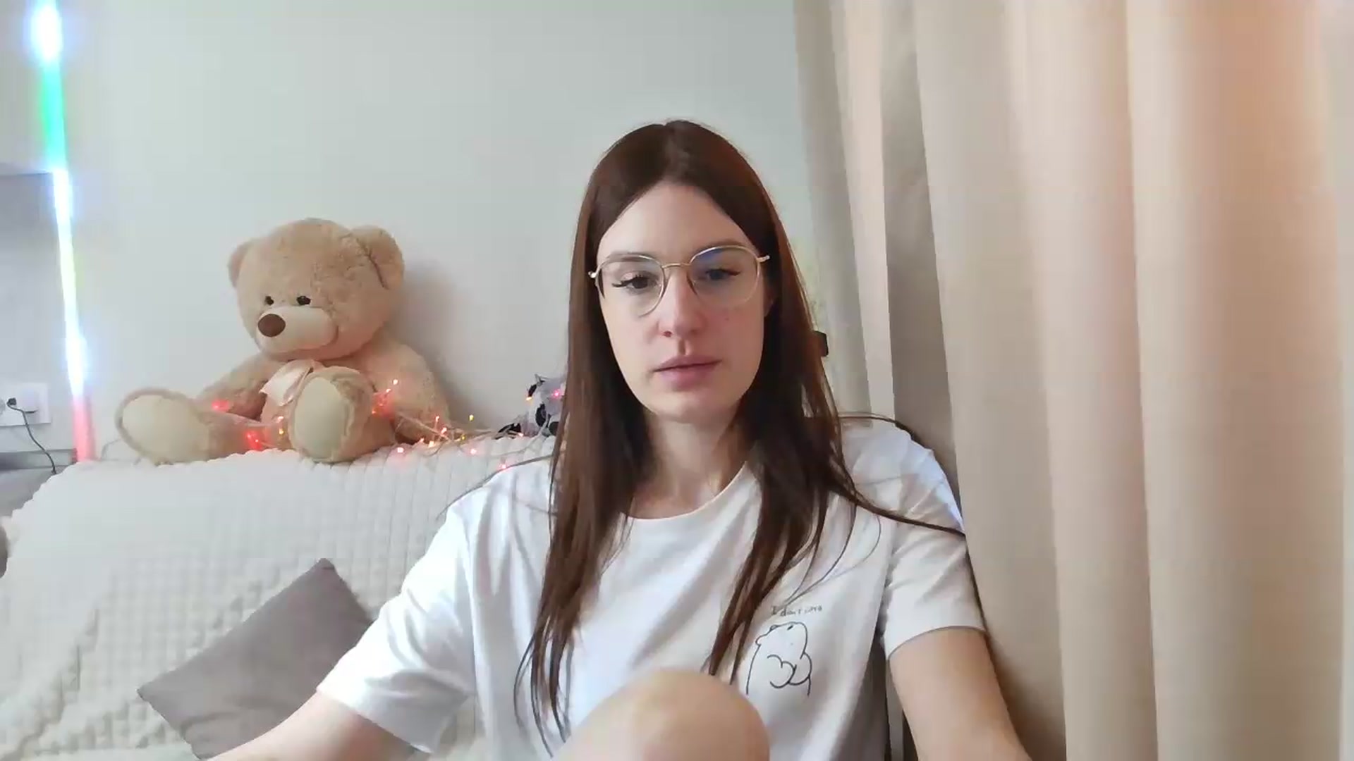 Gallery image thumbnail from CoraHaze's myfreecams stream on, 09/13/2026, 09:11 image 12 of 20