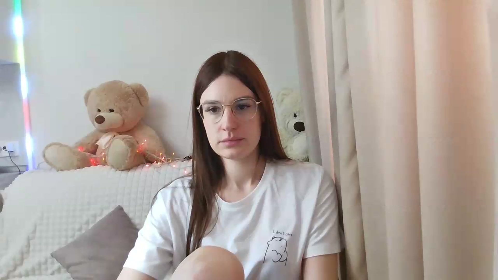 Gallery image thumbnail from CoraHaze's myfreecams stream on, 09/13/2026, 09:11 image 9 of 20