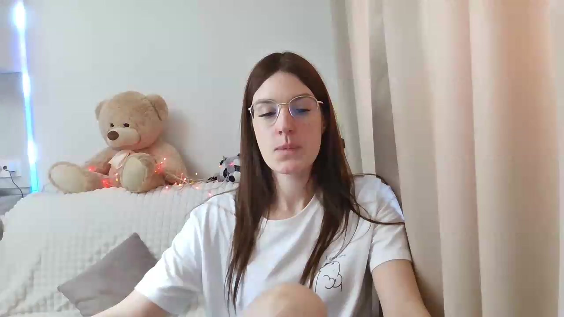 Gallery image thumbnail from CoraHaze's myfreecams stream on, 09/13/2026, 09:11 image 13 of 20
