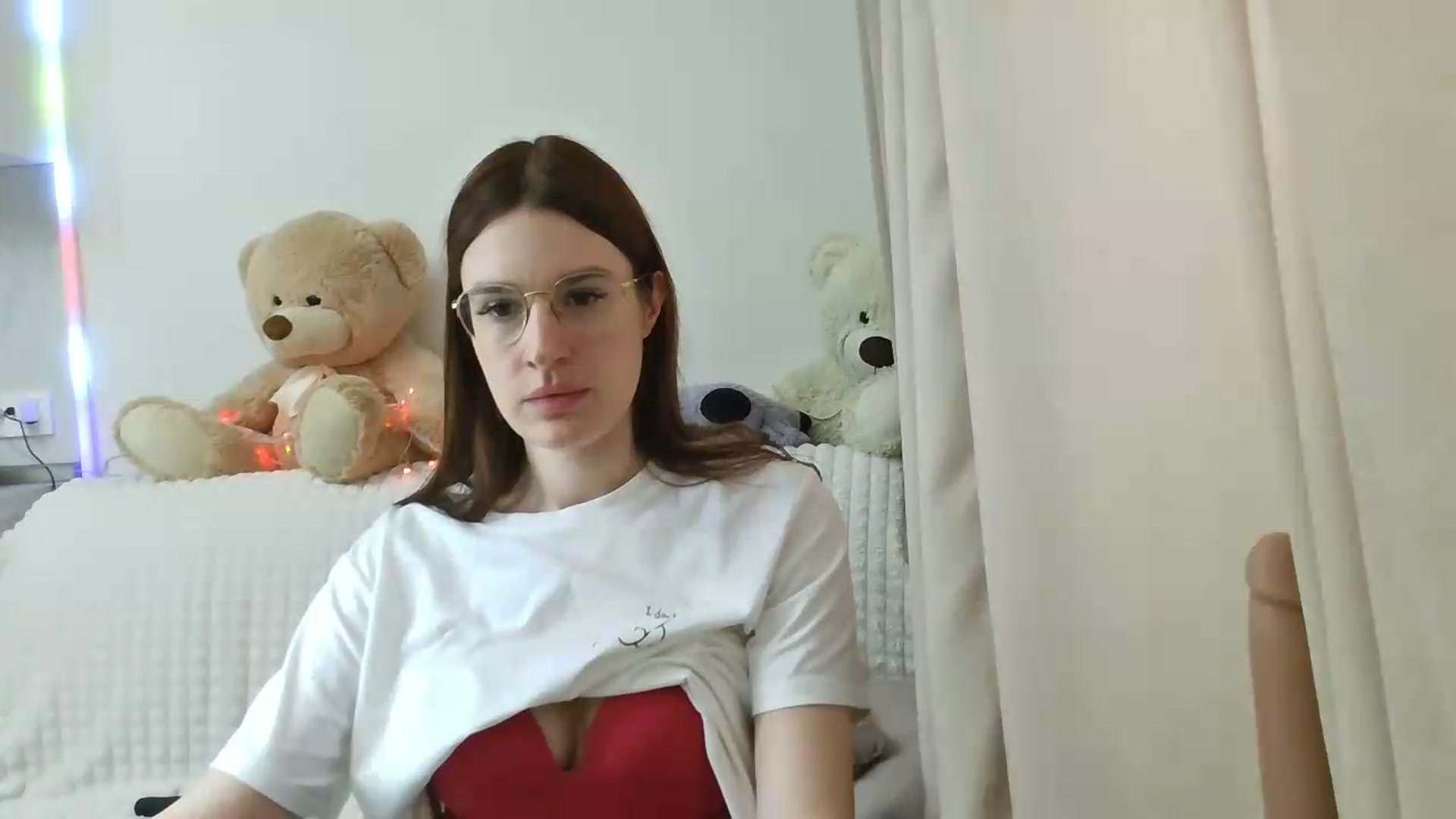 Gallery image thumbnail from CoraHaze's myfreecams stream on, 09/13/2026, 11:32 image 16 of 20