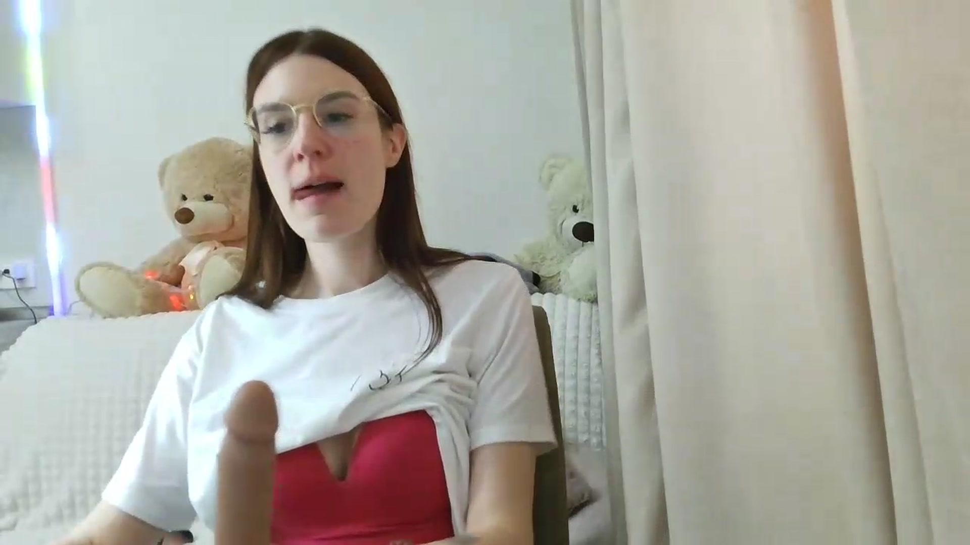 Gallery image thumbnail from CoraHaze's myfreecams stream on, 09/13/2026, 11:32 image 8 of 20