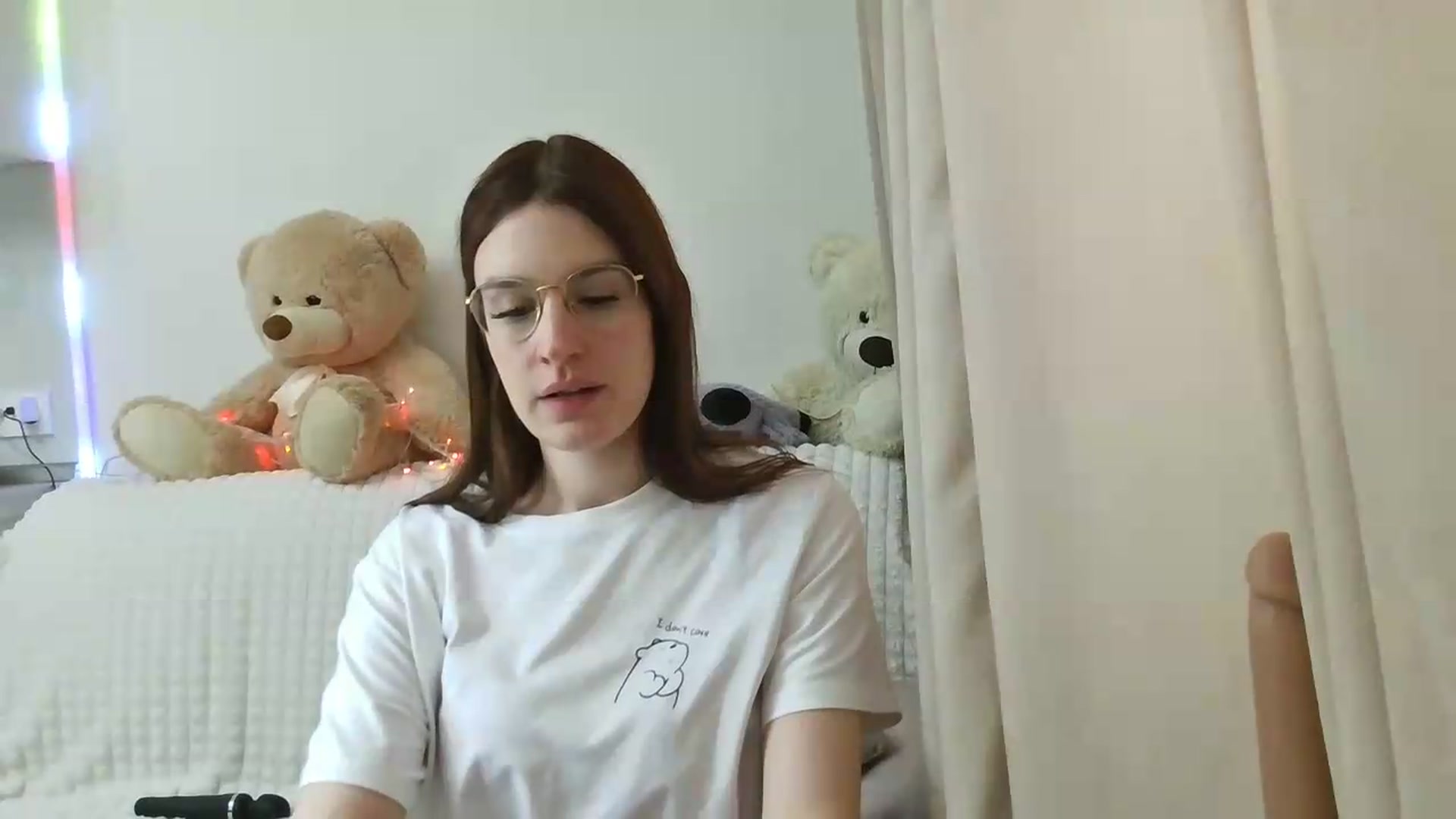 Gallery image thumbnail from CoraHaze's myfreecams stream on, 09/13/2026, 11:32 image 19 of 20