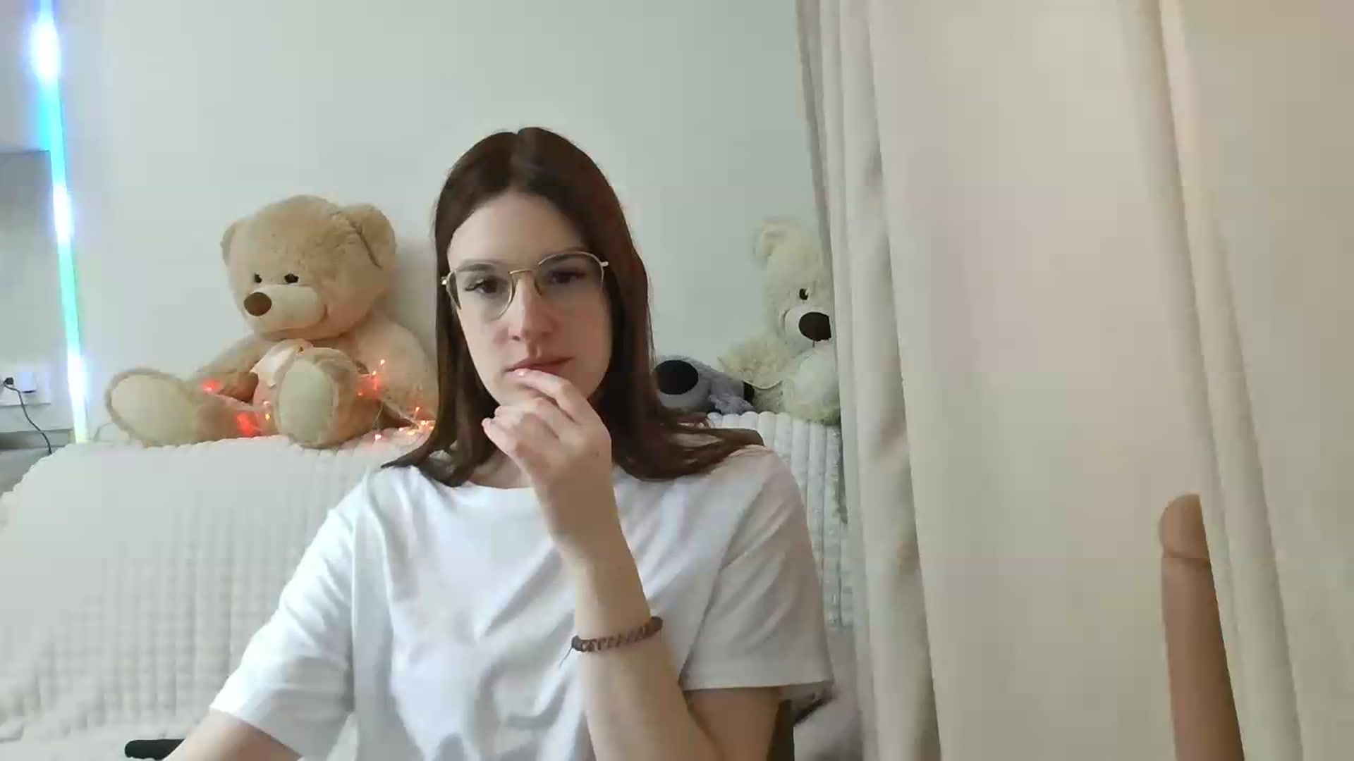 Gallery image thumbnail from CoraHaze's myfreecams stream on, 09/13/2026, 11:32 image 20 of 20