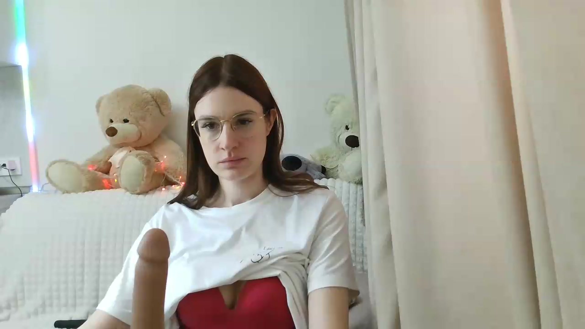 Gallery image thumbnail from CoraHaze's myfreecams stream on, 09/13/2026, 11:32 image 14 of 20