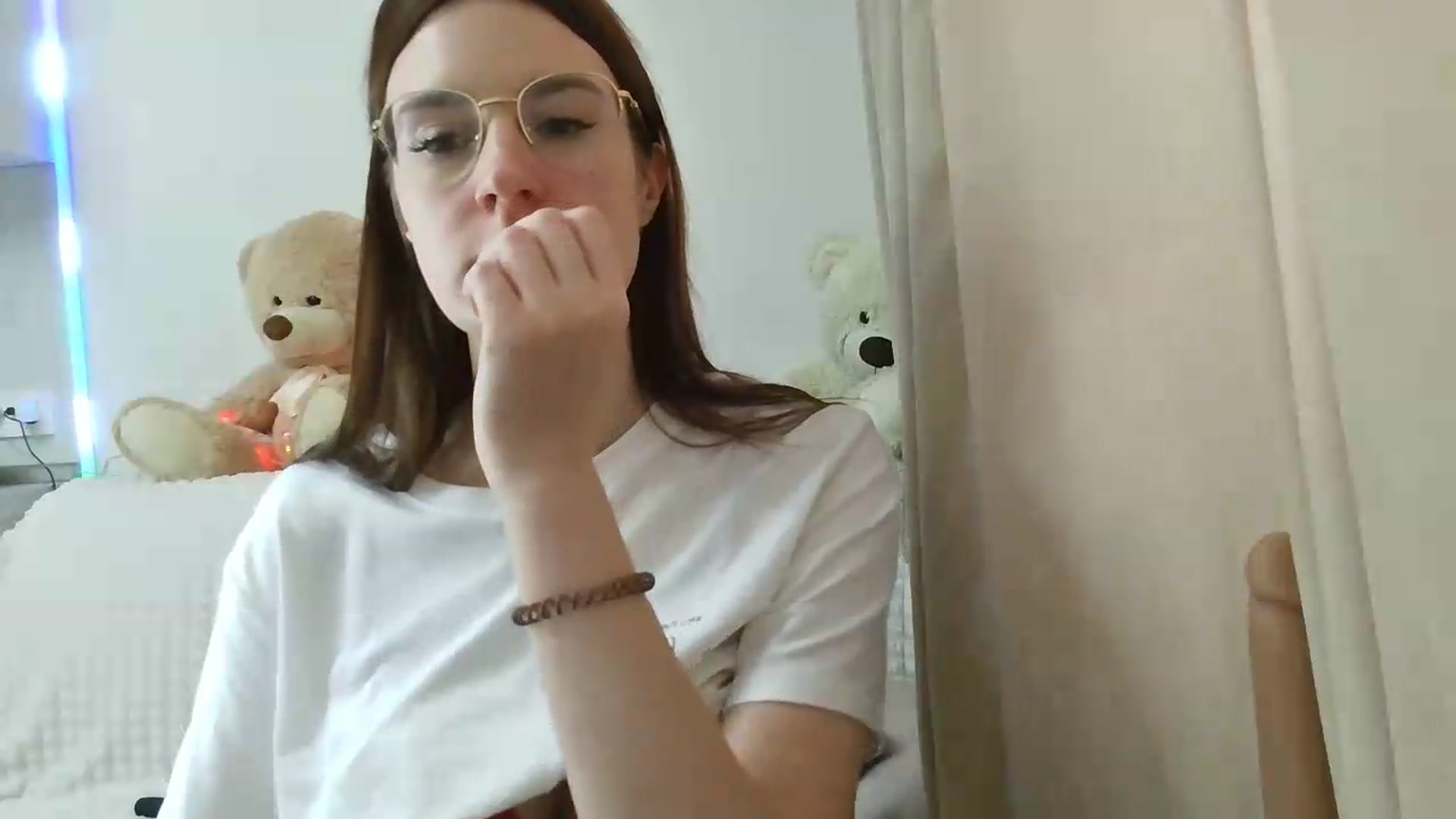 Gallery image thumbnail from CoraHaze's myfreecams stream on, 09/13/2026, 11:32 image 15 of 20