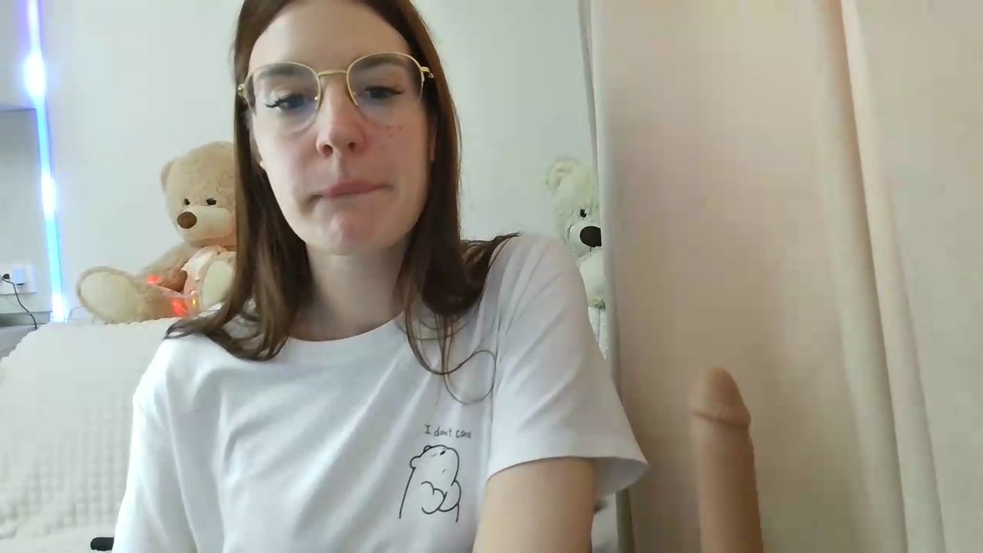 Gallery image thumbnail from CoraHaze's myfreecams stream on, 09/13/2026, 11:58 image 11 of 20