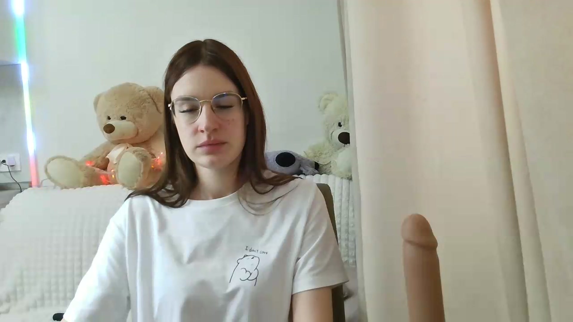 Gallery image thumbnail from CoraHaze's myfreecams stream on, 09/13/2026, 11:58 image 15 of 20