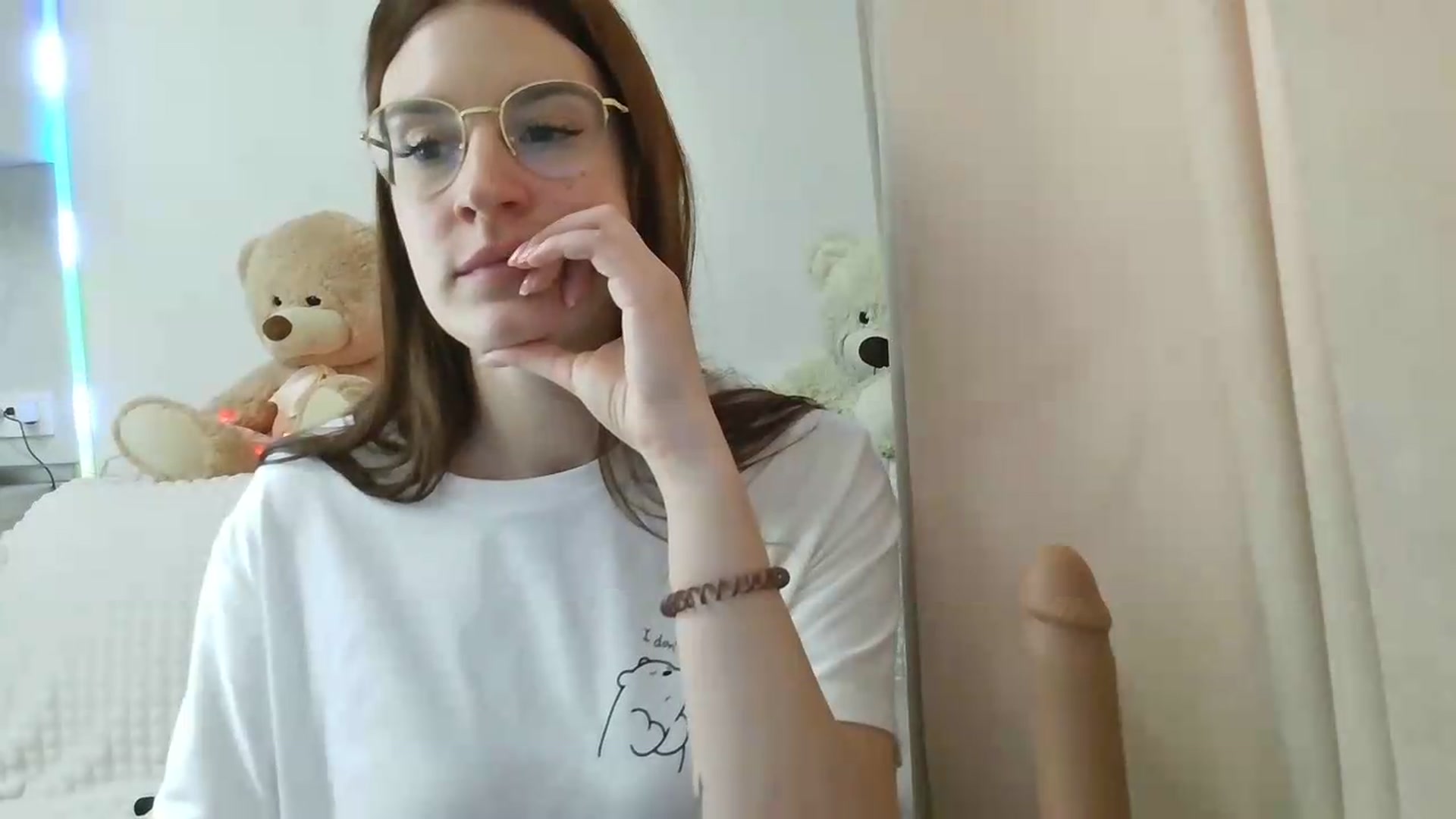 Gallery image thumbnail from CoraHaze's myfreecams stream on, 09/13/2026, 11:58 image 13 of 20
