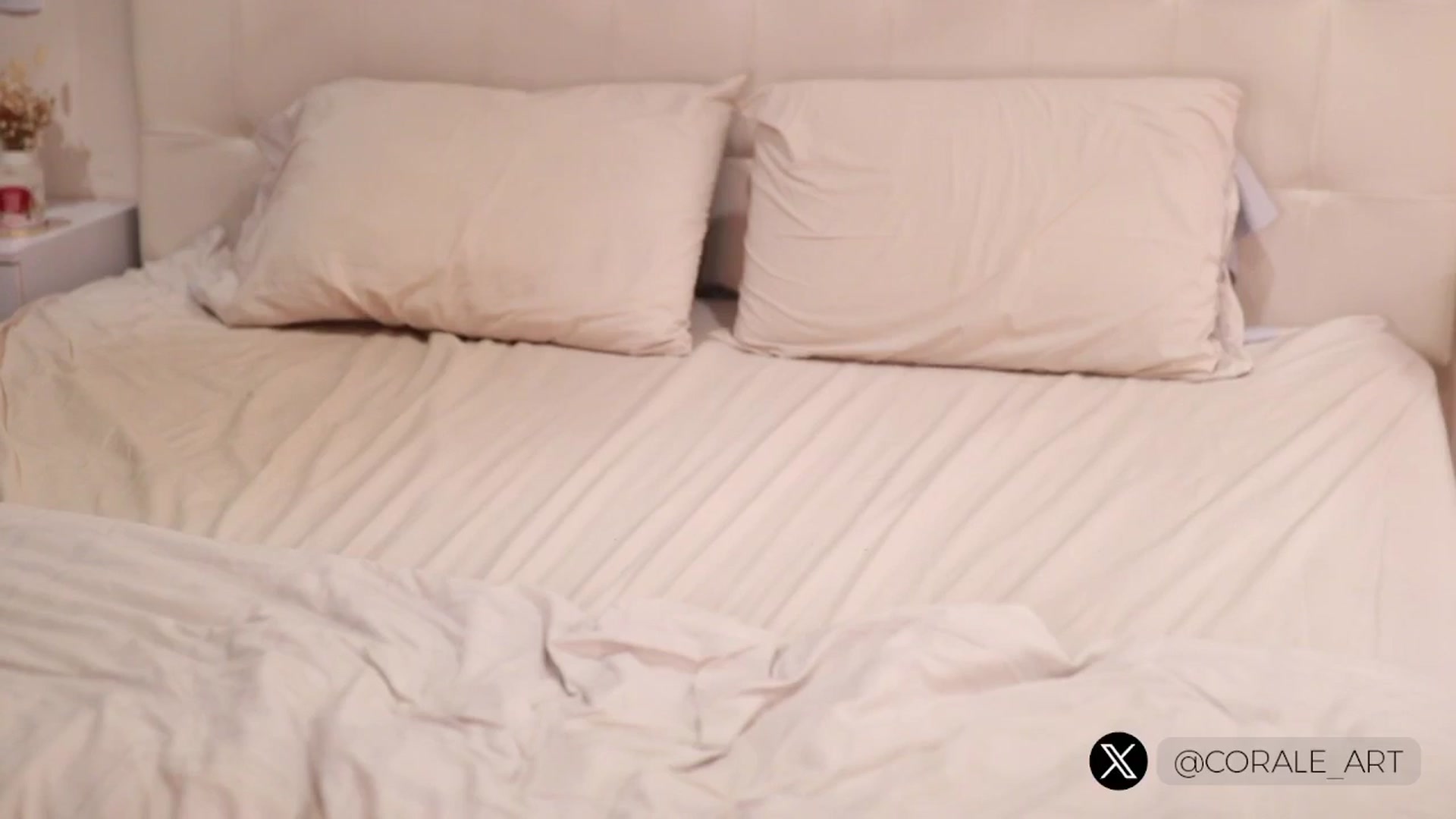 Gallery image thumbnail from Corale's myfreecams stream on, 04/28/2024, 21:09 image 18 of 20