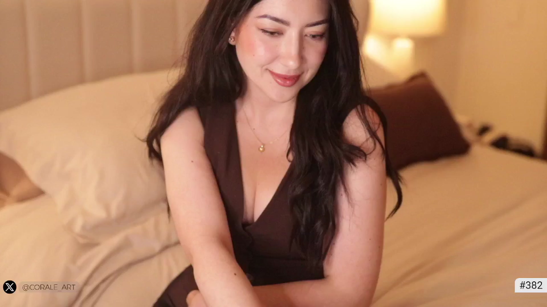 Gallery image thumbnail from Corale's myfreecams stream on, 04/15/2025, 06:58 image 3 of 20