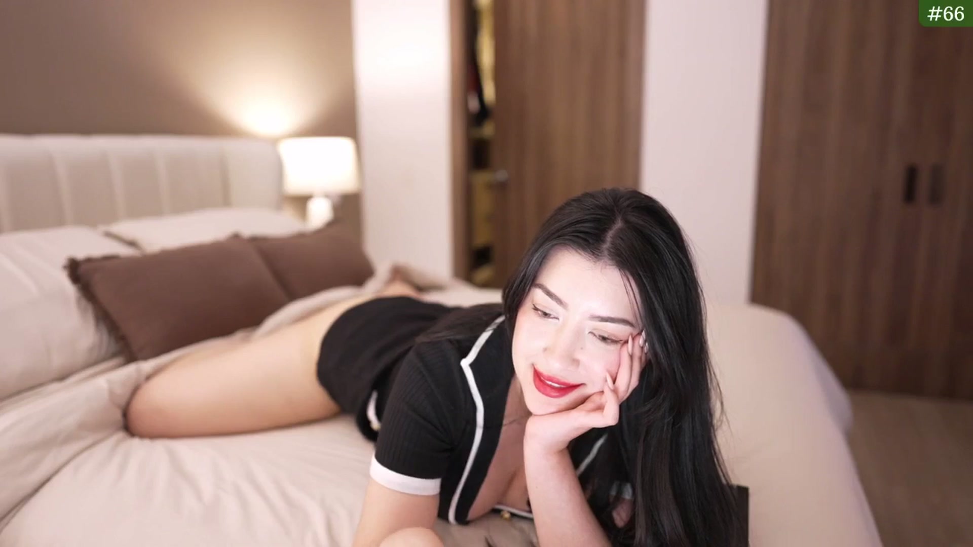 Gallery image thumbnail from Corale's myfreecams stream on, 08/17/2025, 06:19 image 16 of 20