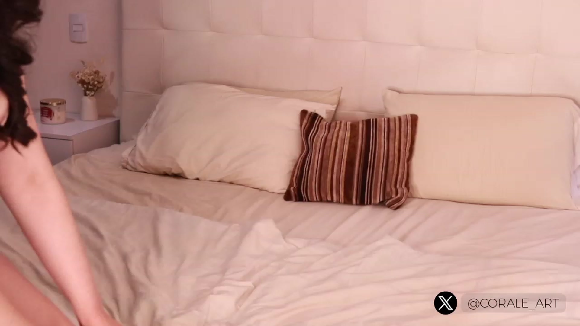 Gallery image thumbnail from Coralee's myfreecams stream on, 01/16/2024, 21:49 image 10 of 20