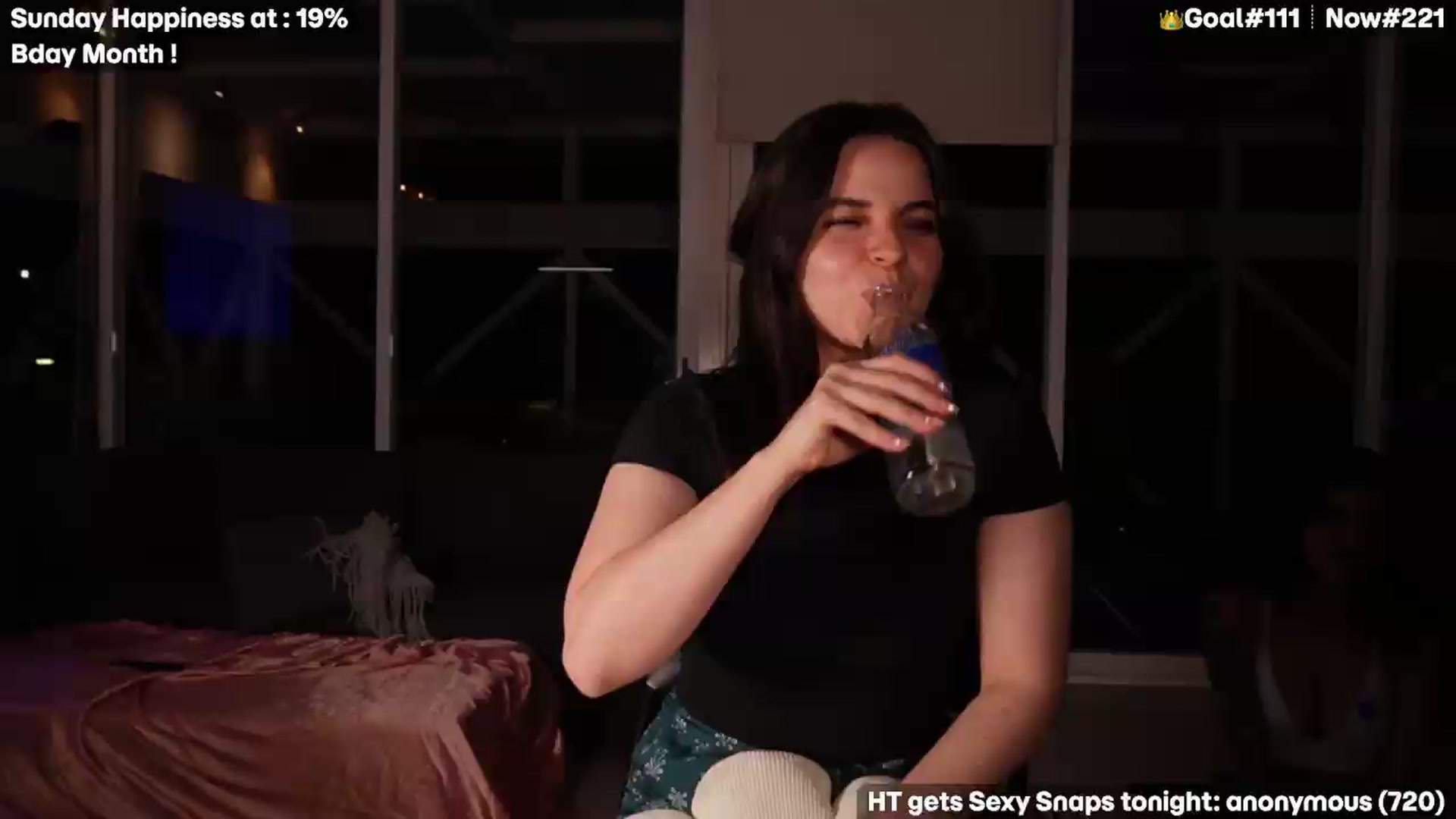 Gallery image thumbnail from Coralita's myfreecams stream on, 05/11/2026, 03:30 image 17 of 20