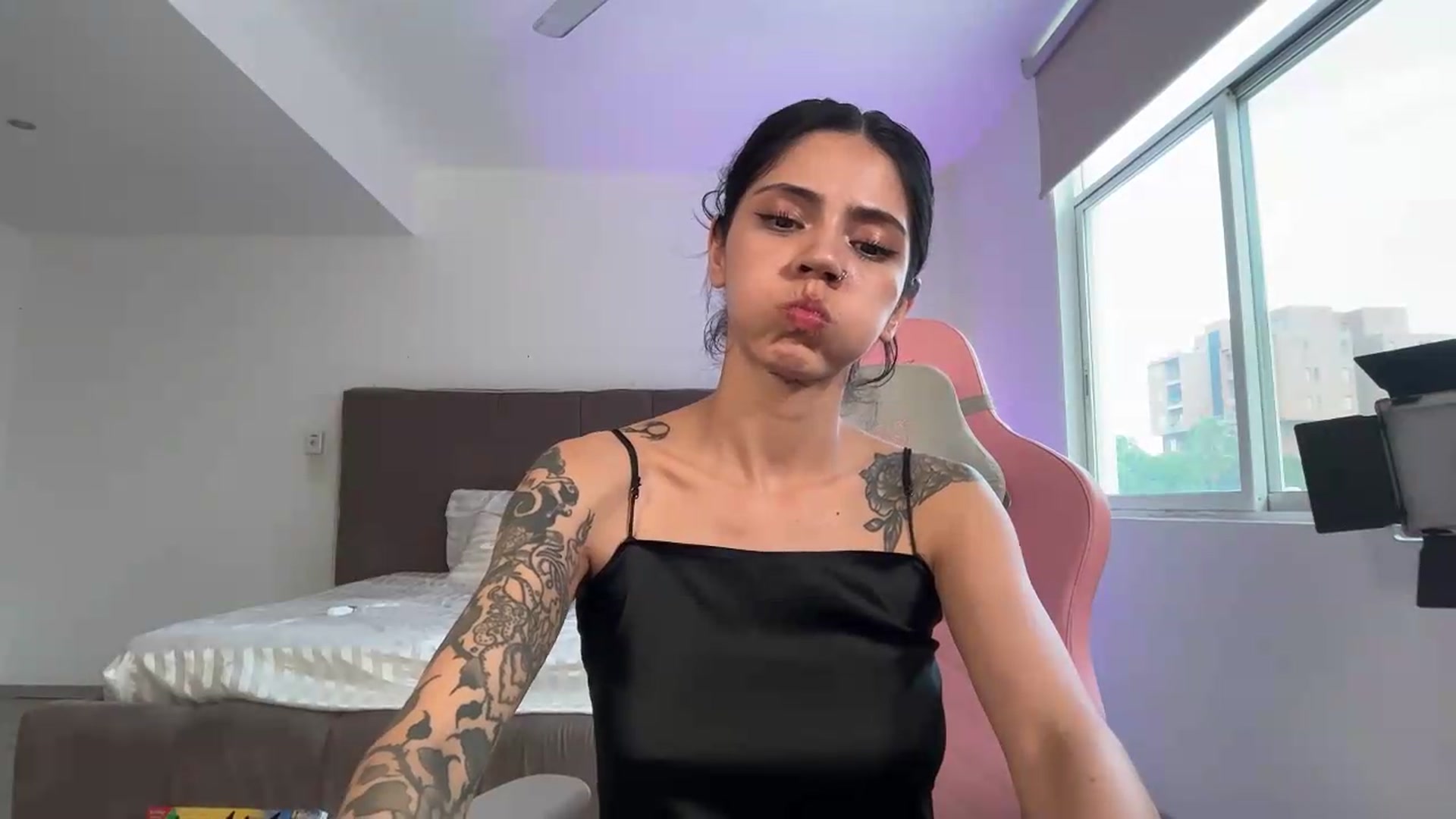 Gallery image thumbnail from Coralita's myfreecams stream on, 07/08/2026, 24:01 image 6 of 20