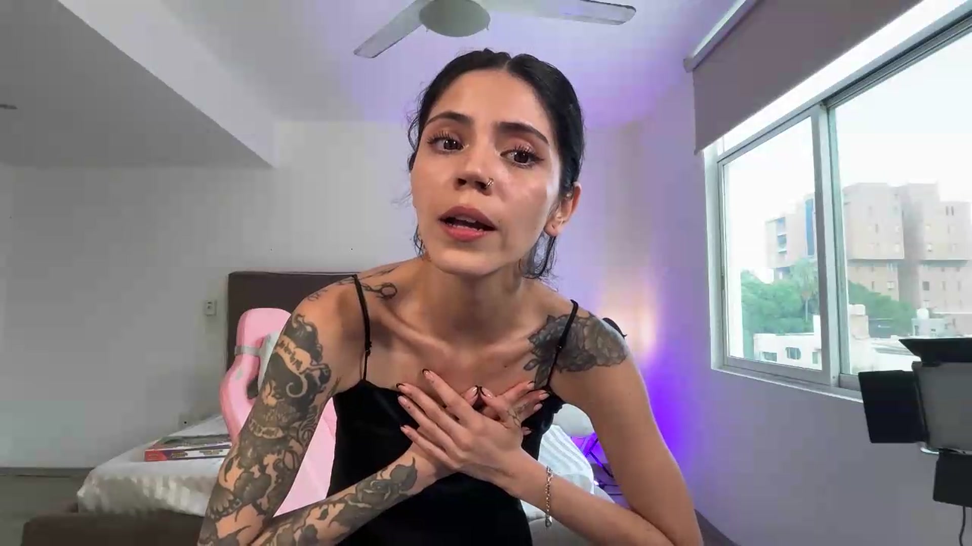 Gallery image thumbnail from Coralita's myfreecams stream on, 07/08/2026, 24:01 image 15 of 20