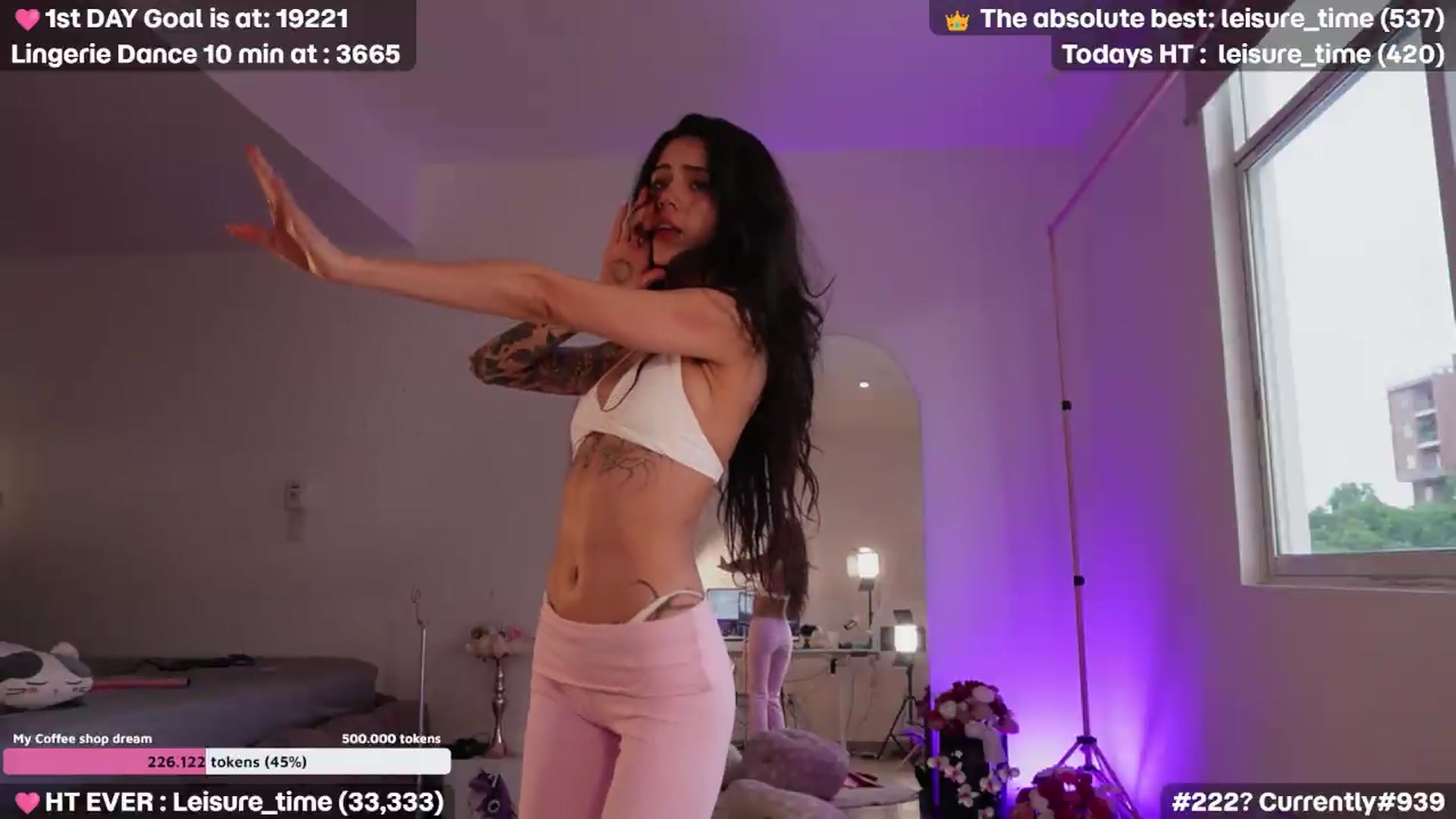 Gallery image thumbnail from Coralita's myfreecams stream on, 09/01/2026, 23:14 image 16 of 20