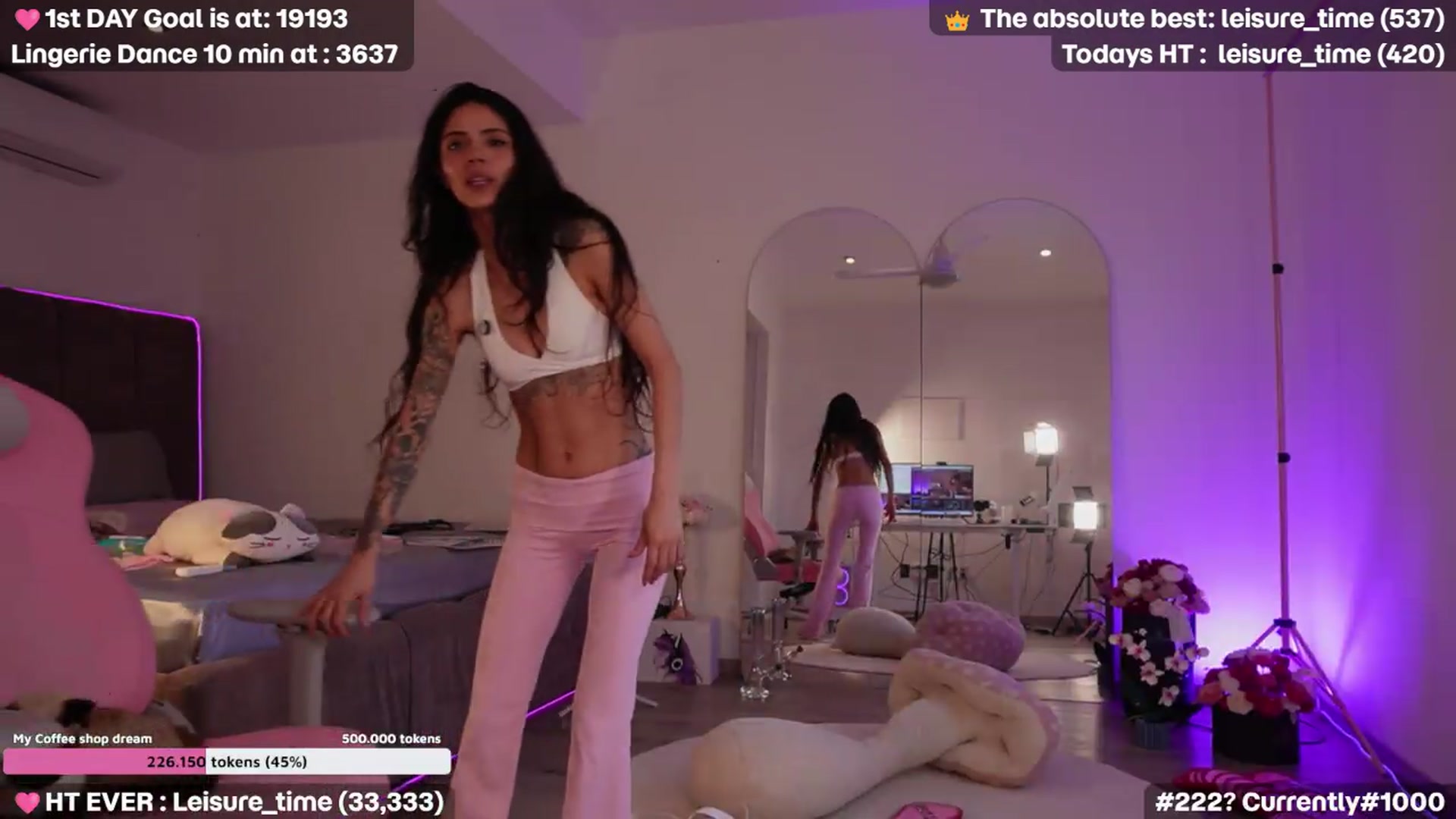 Gallery image thumbnail from Coralita's myfreecams stream on, 09/02/2026, 24:01 image 17 of 20