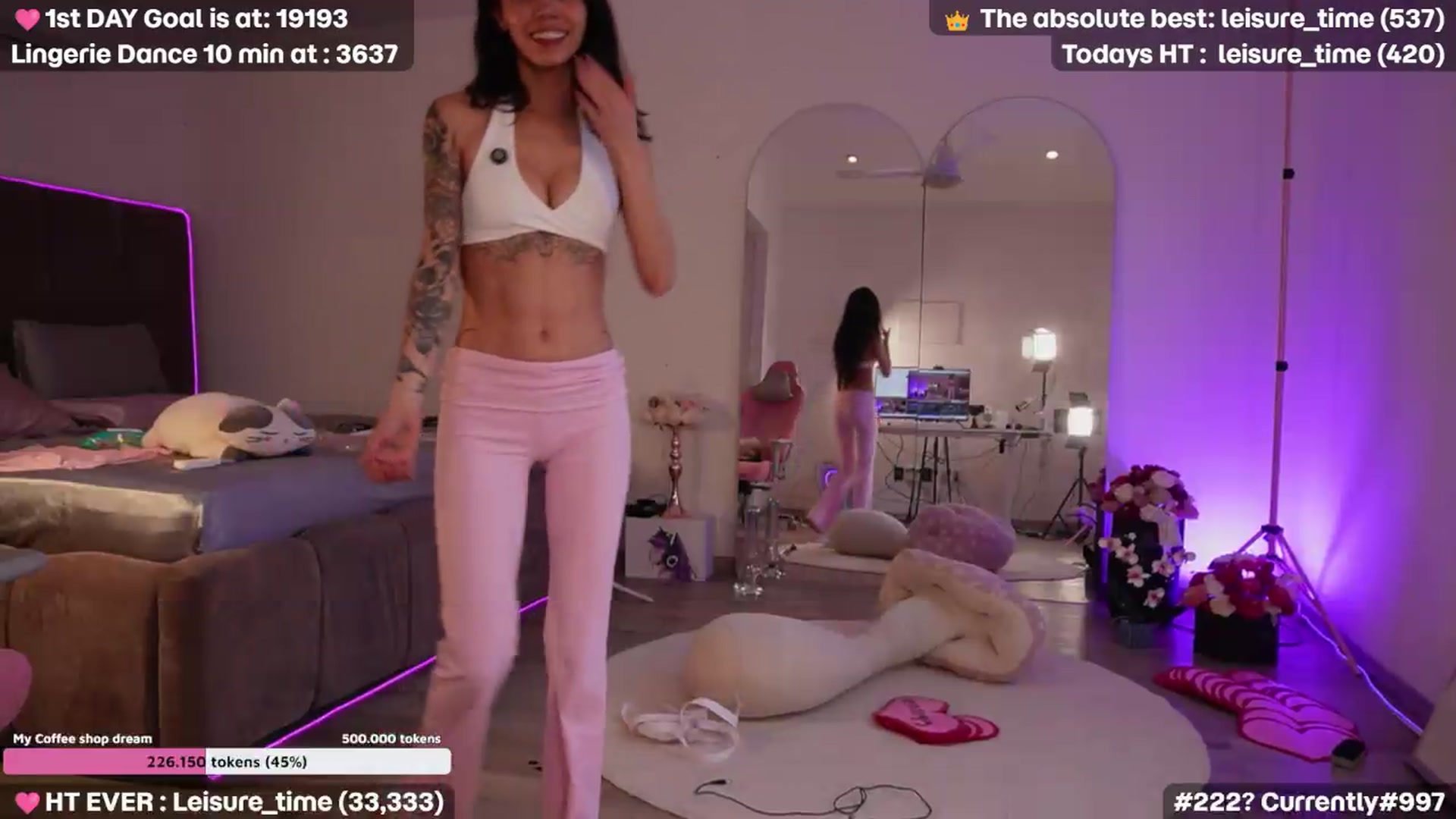 Gallery image thumbnail from Coralita's myfreecams stream on, 09/02/2026, 24:01 image 15 of 20