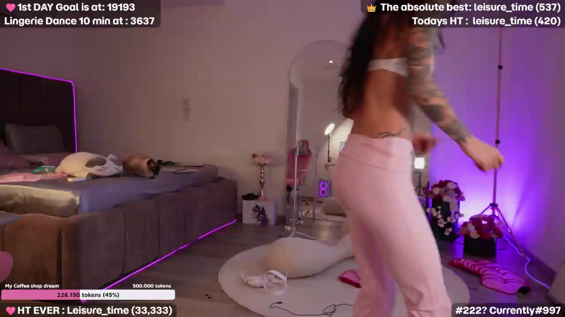 Gallery image thumbnail from Coralita's myfreecams stream on, 09/02/2026, 24:01 image 14 of 20