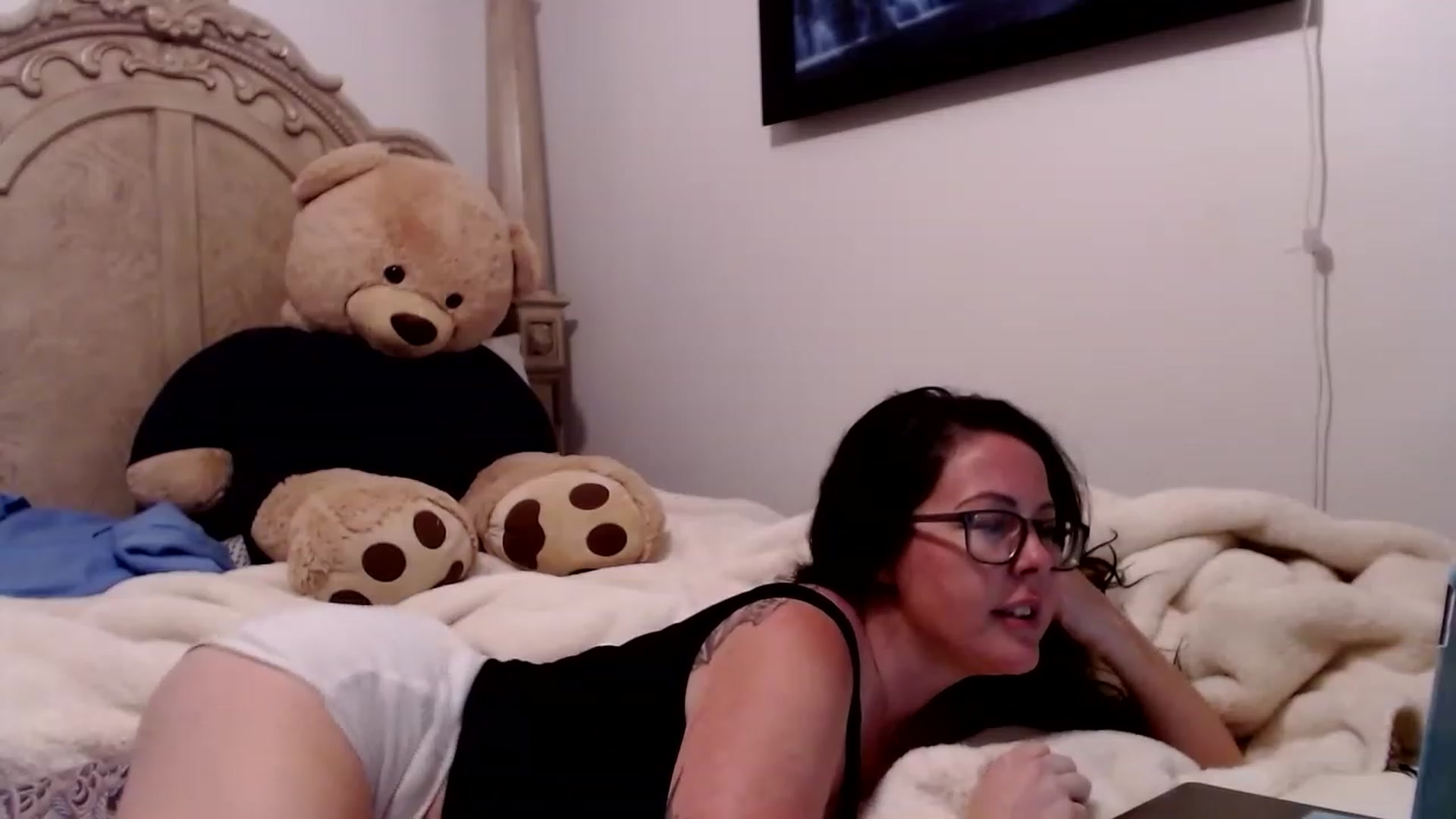 Gallery image thumbnail from Corbin_Love's myfreecams stream on, 04/28/2023, 18:03 image 17 of 20