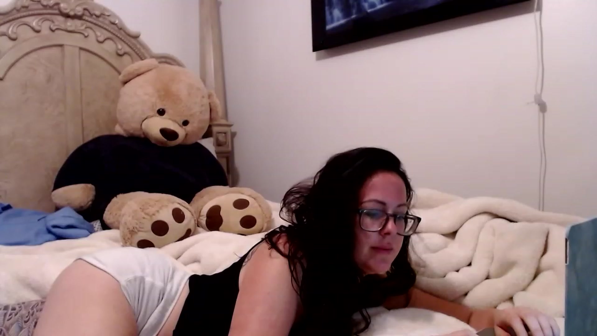 Gallery image thumbnail from Corbin_Love's myfreecams stream on, 04/28/2023, 18:03 image 6 of 20