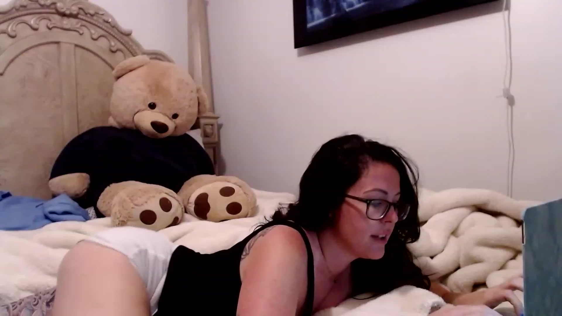 Gallery image thumbnail from Corbin_Love's myfreecams stream on, 04/28/2023, 18:03 image 13 of 20