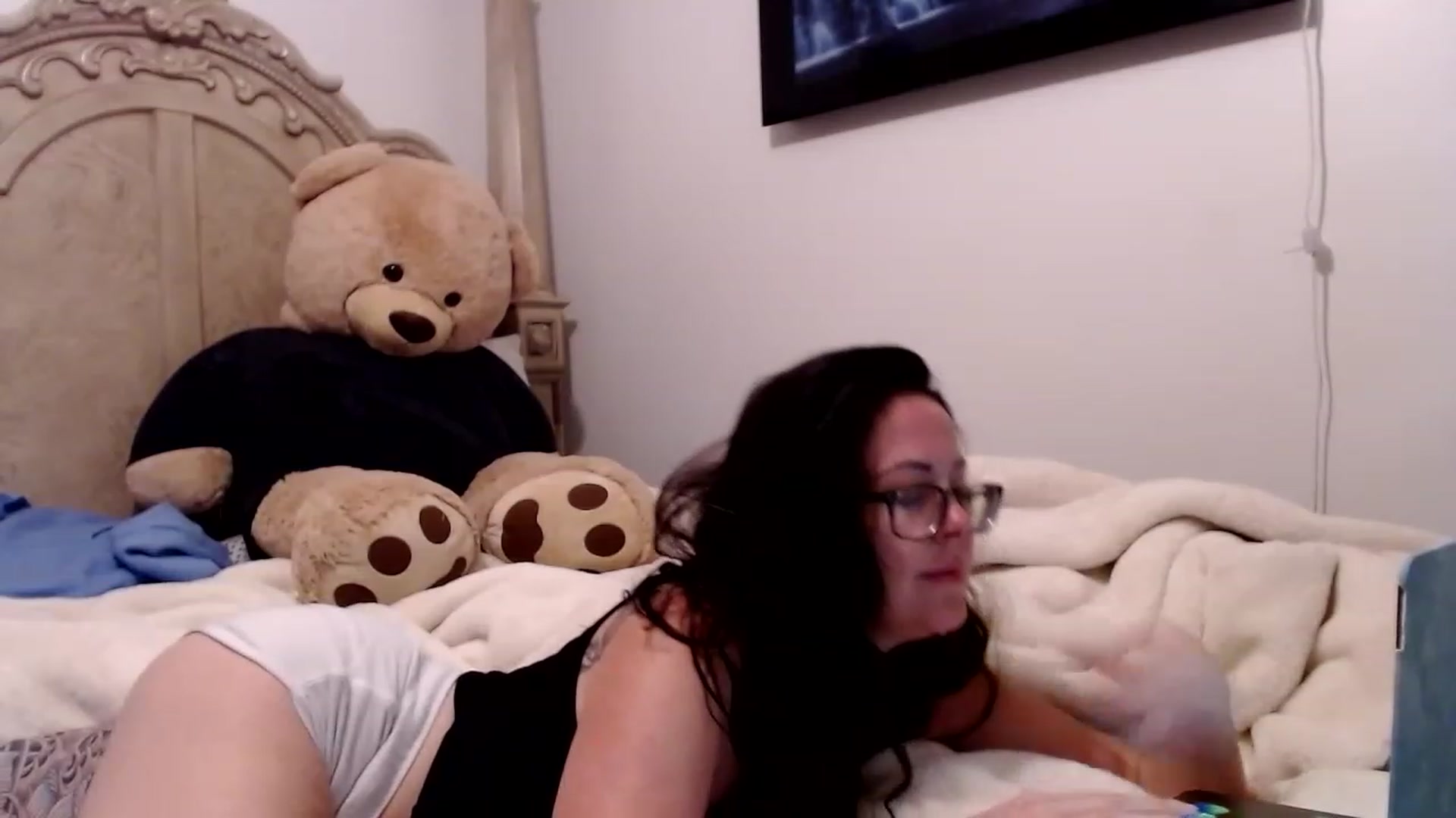 Gallery image thumbnail from Corbin_Love's myfreecams stream on, 04/28/2023, 18:03 image 7 of 20