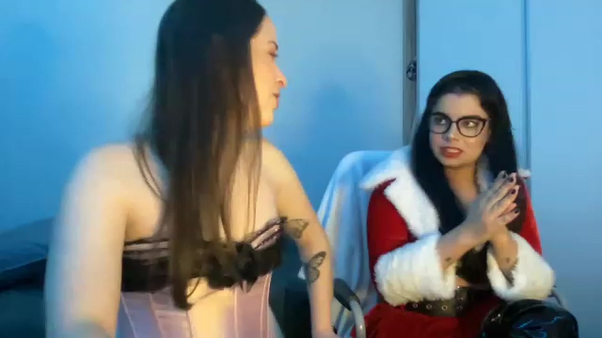 Gallery image thumbnail from CordeliaNova's myfreecams stream on, 12/11/2022, 05:20 image 5 of 20