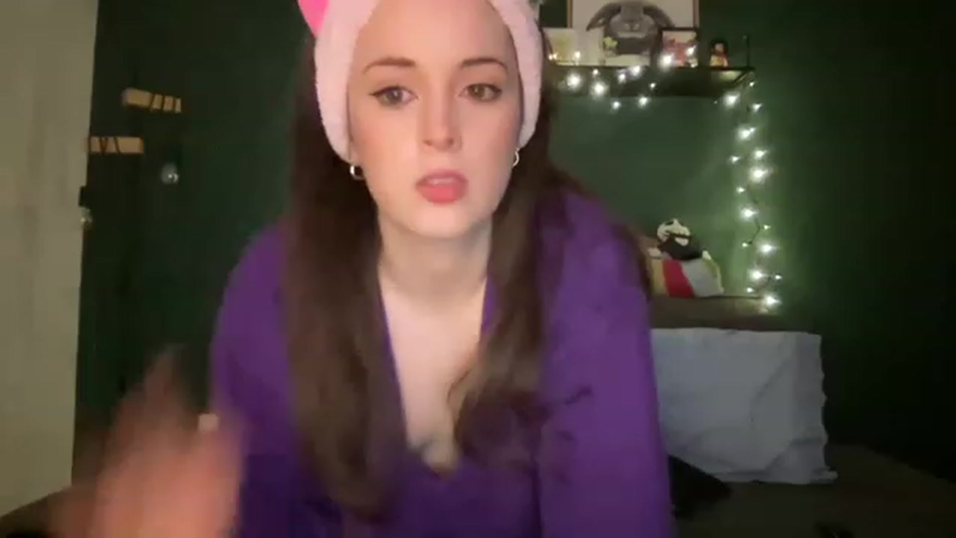 Gallery image thumbnail from CordeliaNova's myfreecams stream on, 12/20/2022, 02:48 image 11 of 20