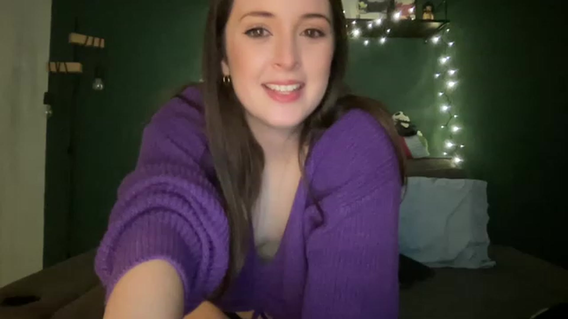 Gallery image thumbnail from CordeliaNova's myfreecams stream on, 12/20/2022, 02:48 image 15 of 20