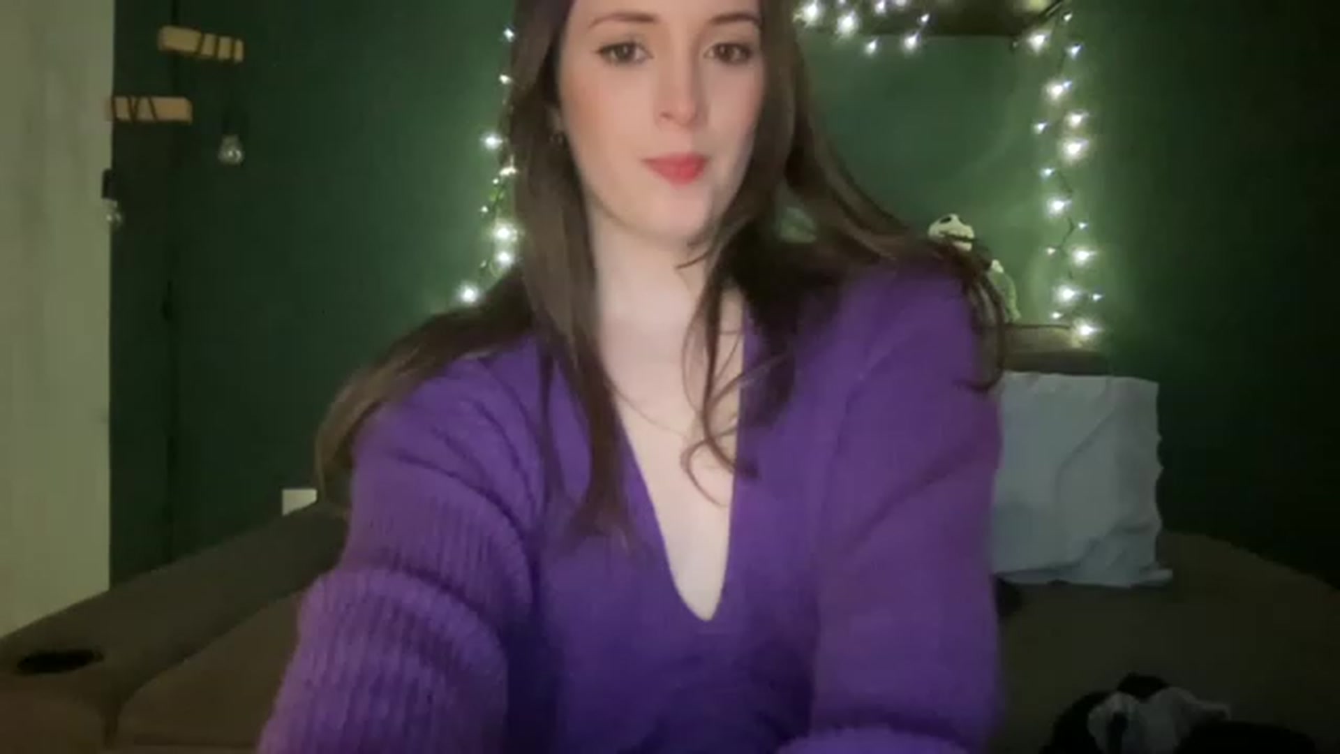 Gallery image thumbnail from CordeliaNova's myfreecams stream on, 12/20/2022, 02:48 image 1 of 20
