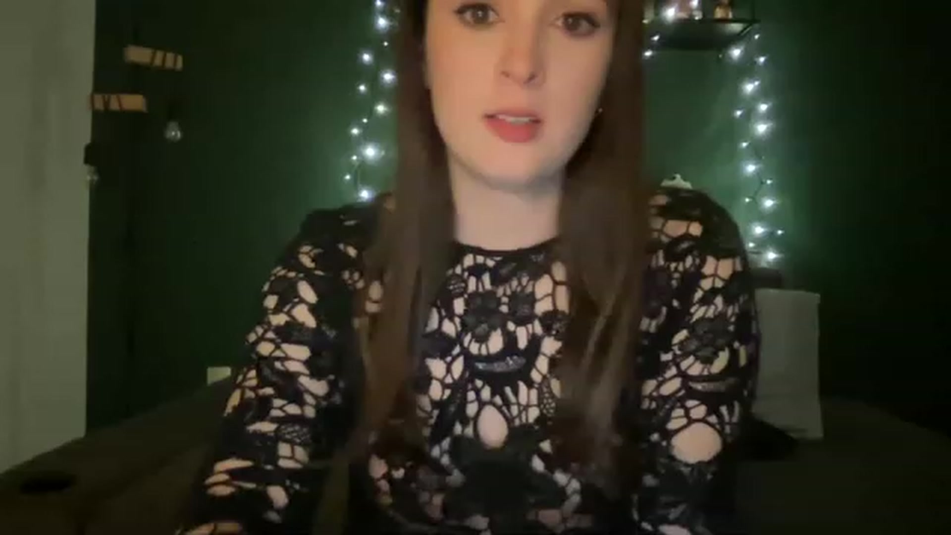 Gallery image thumbnail from CordeliaNova's myfreecams stream on, 12/21/2022, 01:29 image 19 of 20