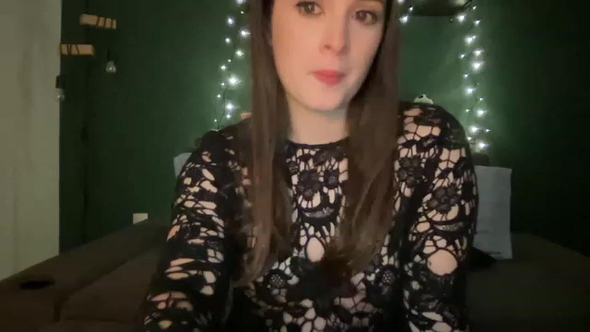 Gallery image thumbnail from CordeliaNova's myfreecams stream on, 12/21/2022, 01:29 image 18 of 20