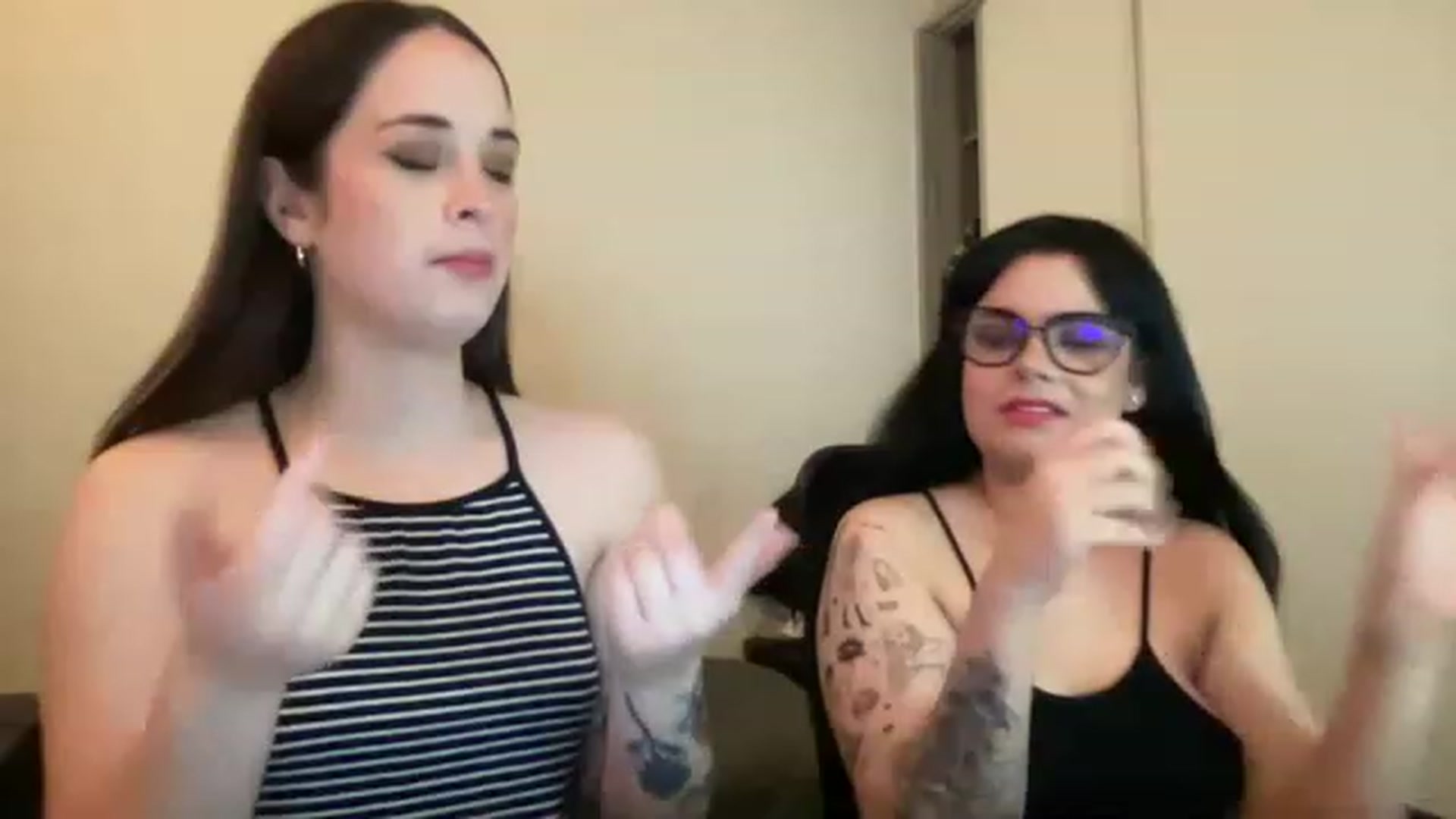 Gallery image thumbnail from CordeliaNova's myfreecams stream on, 02/17/2023, 05:11 image 6 of 20