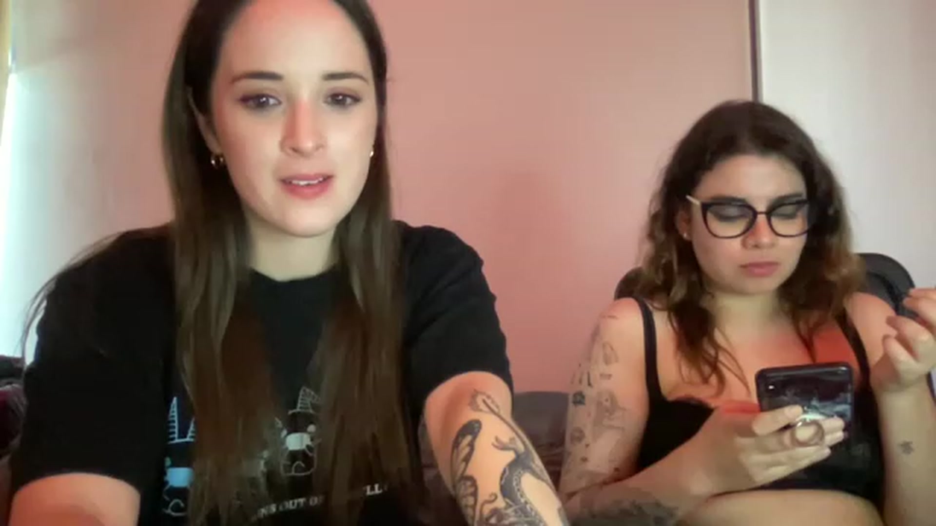 Gallery image thumbnail from CordeliaNova's myfreecams stream on, 02/19/2023, 23:02 image 7 of 20