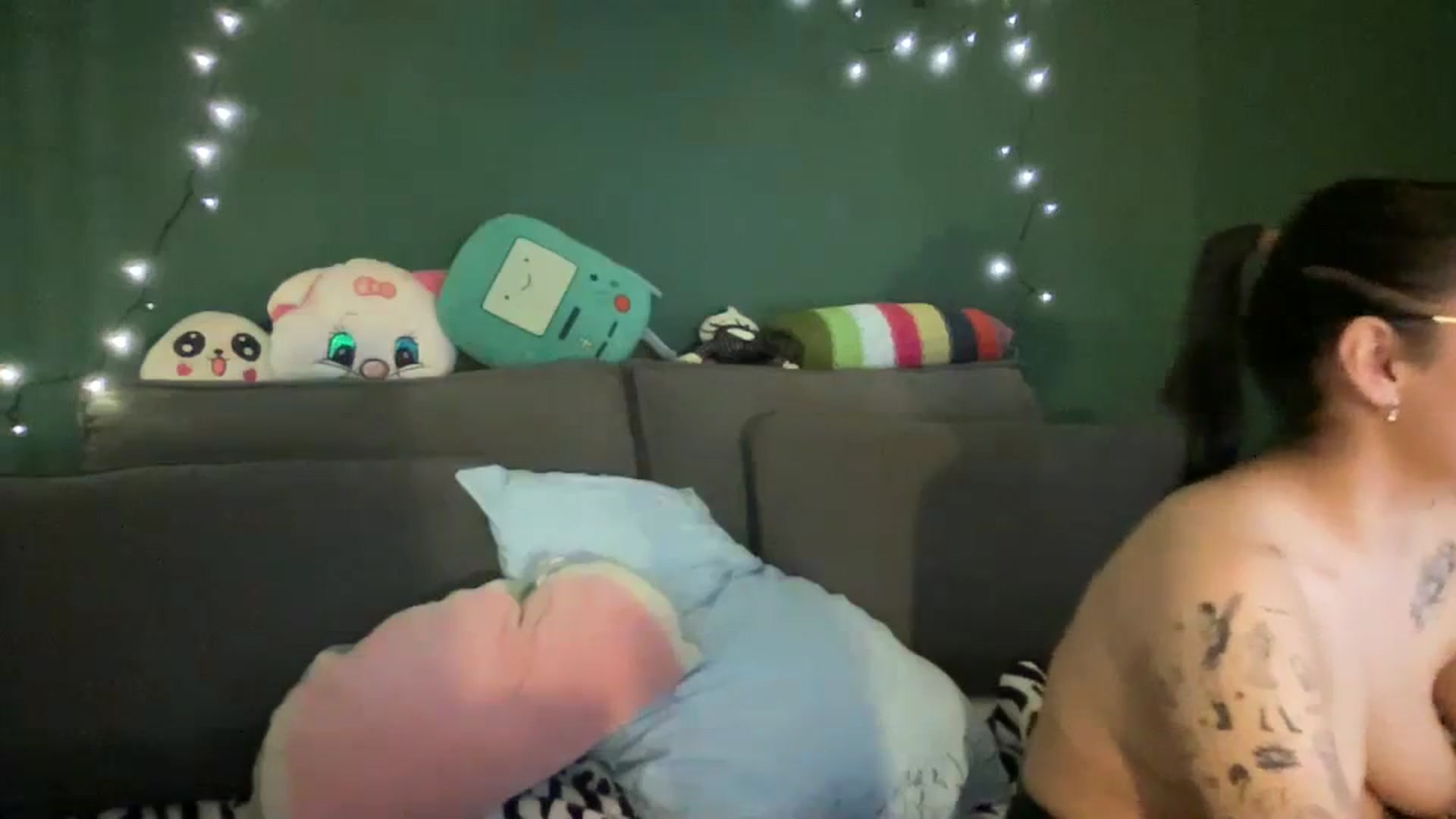 Gallery image thumbnail from CordeliaNova's myfreecams stream on, 08/21/2023, 03:08 image 14 of 20
