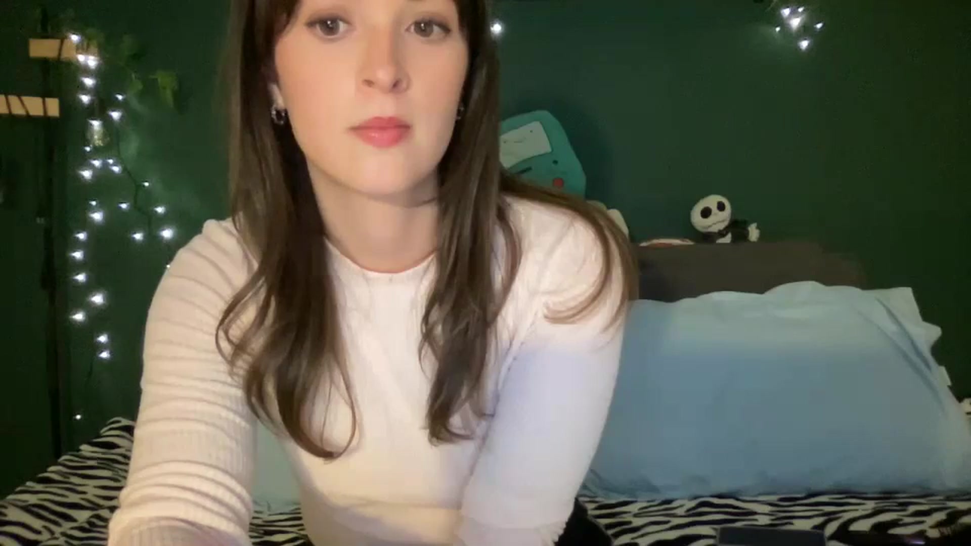 Gallery image thumbnail from CordeliaNova's myfreecams stream on, 10/10/2023, 24:31 image 16 of 20