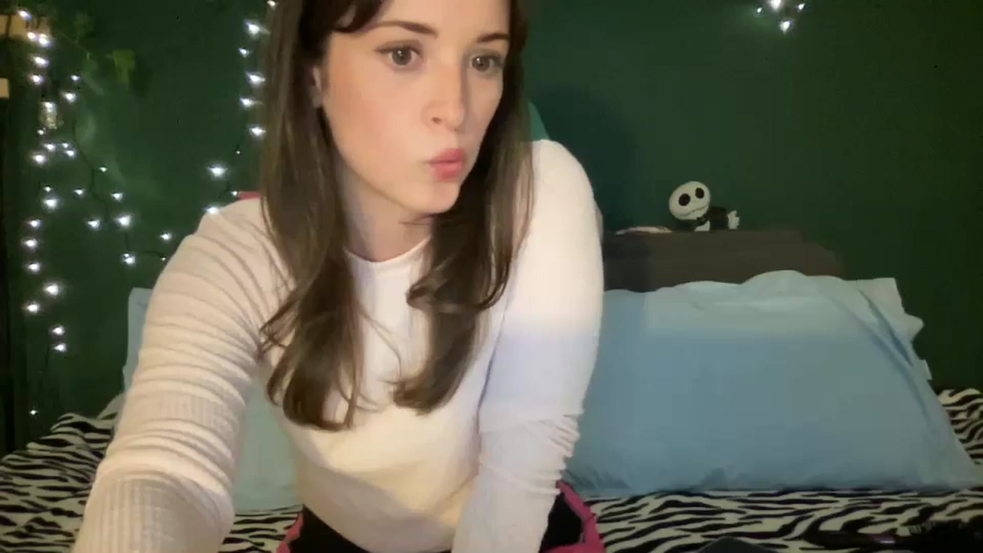 Gallery image thumbnail from CordeliaNova's myfreecams stream on, 10/10/2023, 24:31 image 5 of 20