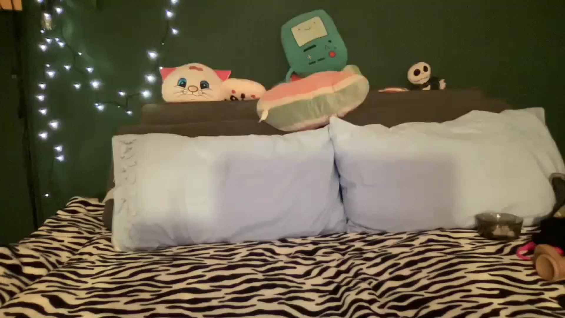 Gallery image thumbnail from CordeliaNova's myfreecams stream on, 10/11/2023, 01:34 image 17 of 20