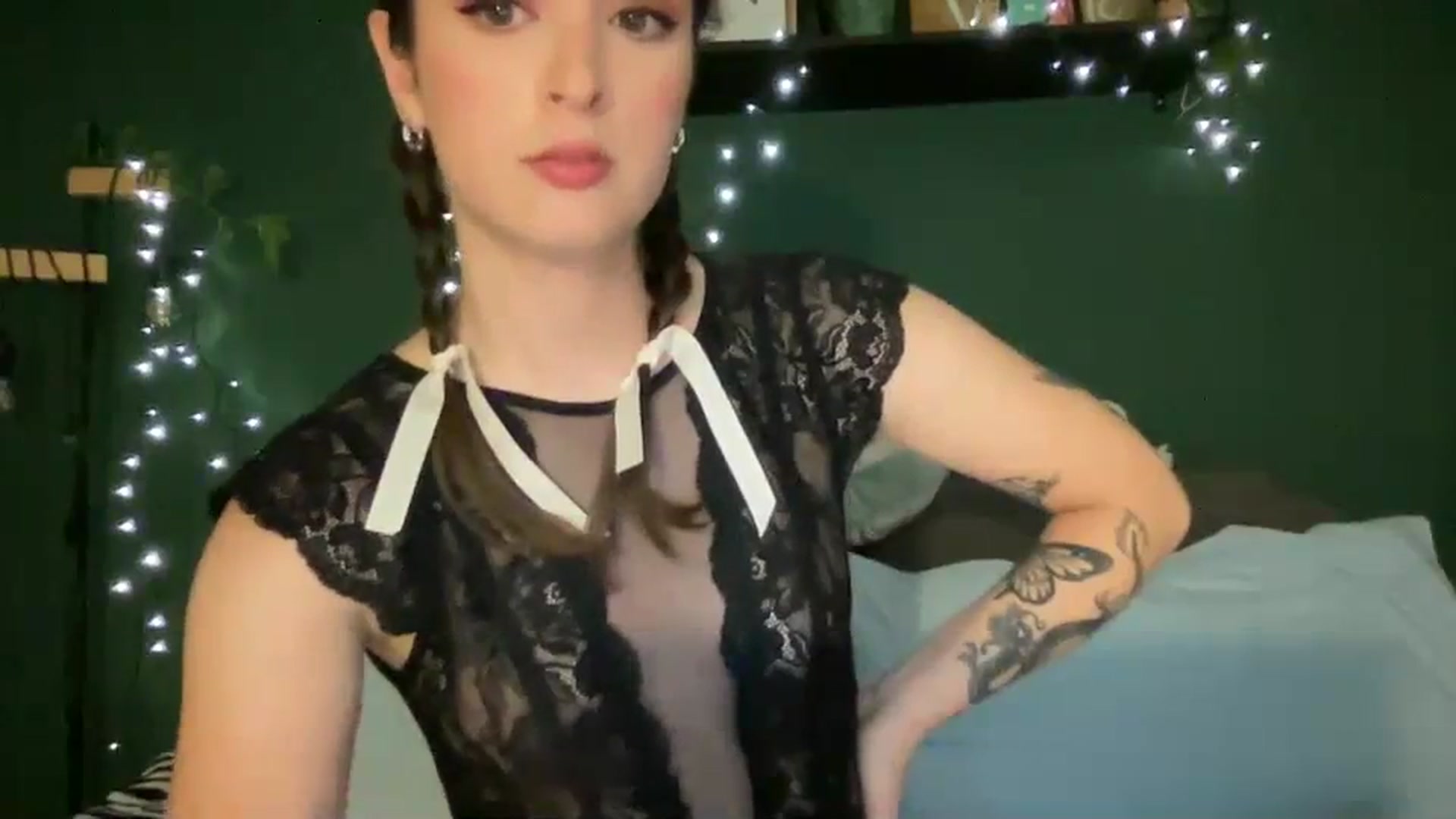 Gallery image thumbnail from CordeliaNova's myfreecams stream on, 10/11/2023, 01:34 image 3 of 20