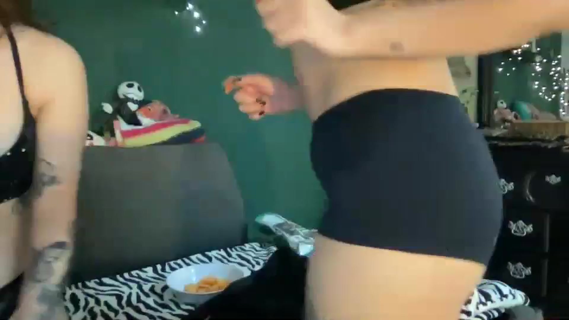 Gallery image thumbnail from CordeliaNova's myfreecams stream on, 10/27/2023, 22:37 image 8 of 20