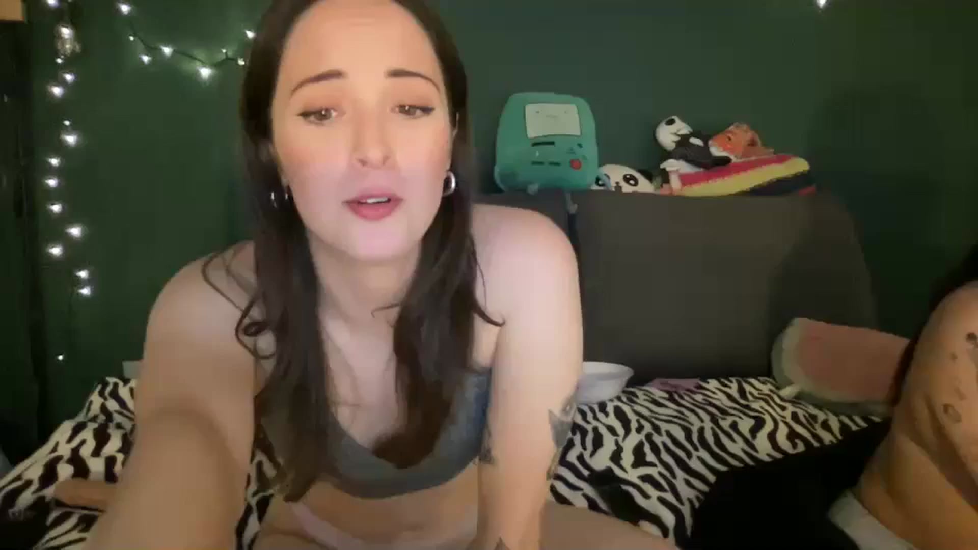 Gallery image thumbnail from CordeliaNova's myfreecams stream on, 10/30/2023, 02:08 image 19 of 20
